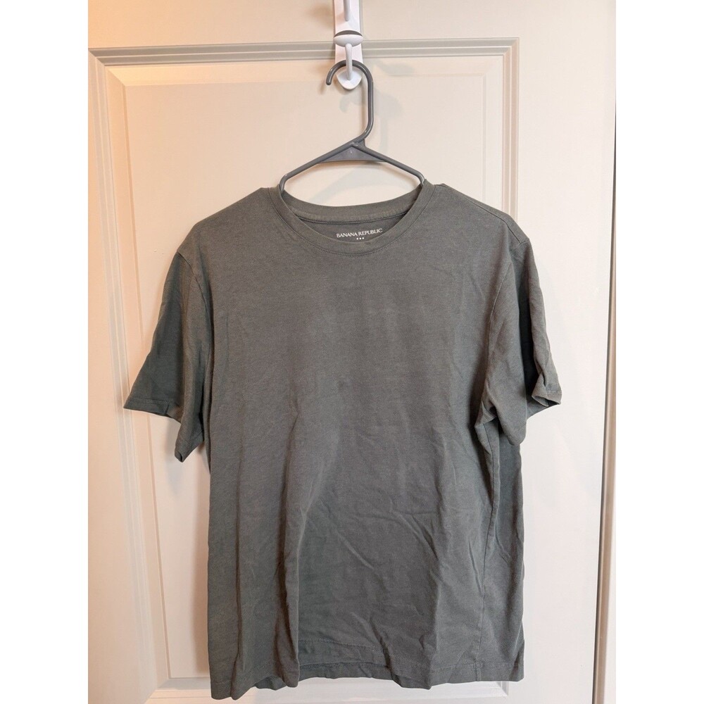 Banana Republic men’s green L premium wash tee